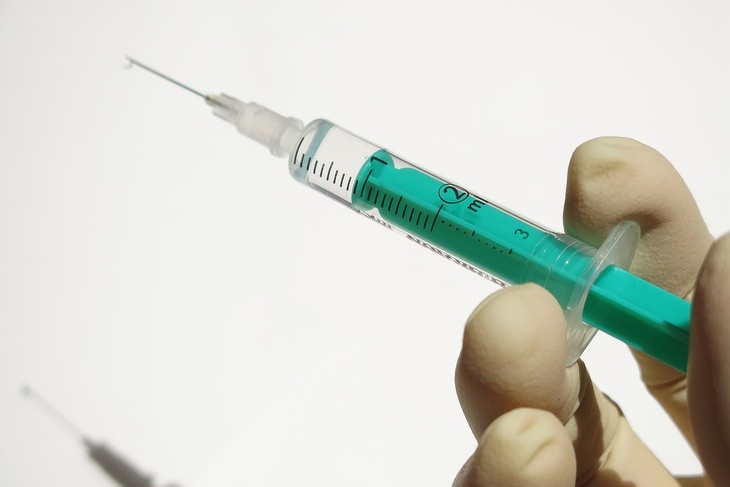 Дерматолог поставил точку в вопросе о вакцинации при псориазе