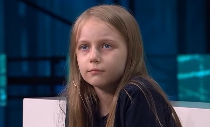 9-летняя Алиса Теплякова учится на психфаке МГУ. Фото: кадр из передачи Первого канала