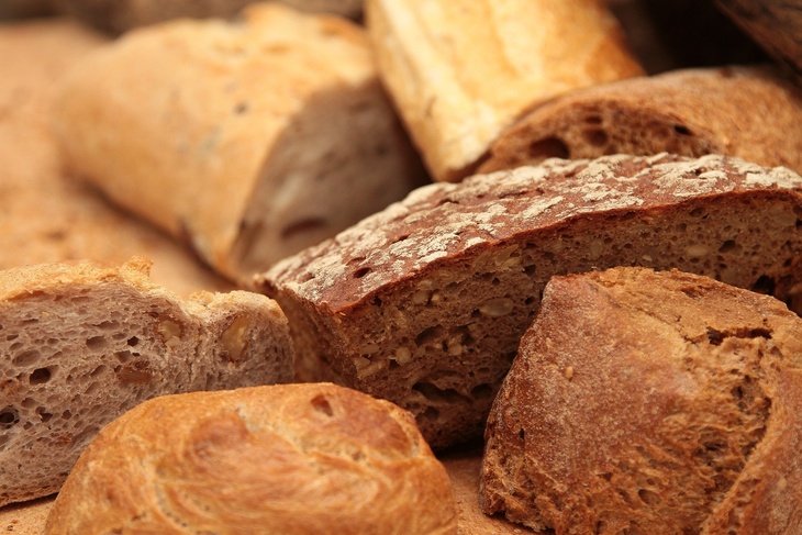 «Вредно для мозга»: диетолог предупредила об опасности хлеба для пожилых