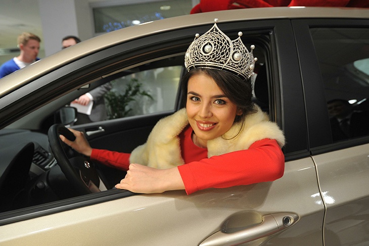 «Эта клоака засасывает классных девчонок»: «Мисс Россия» Эльвира Абдразакова пришла на «Дом-2»