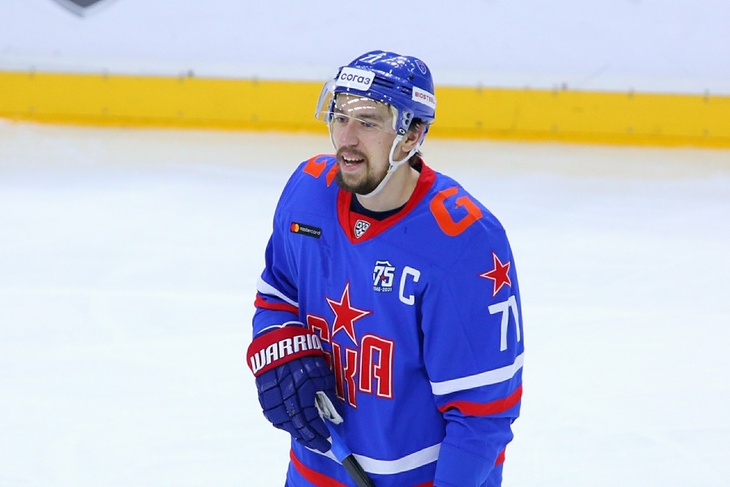 Еще один Дзюба: Антон Бурдасов распек сборную России по хоккею, в которую его не взяли