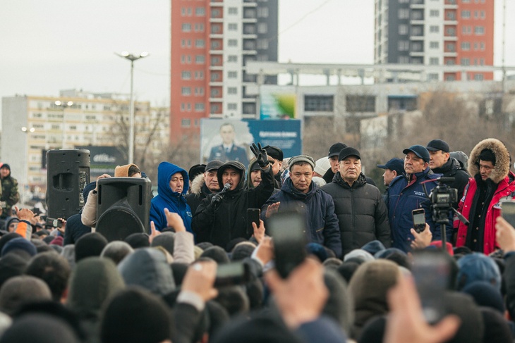 Протесты в Казахстане: обсуждаем вместе с экспертами, что сейчас происходит в стране