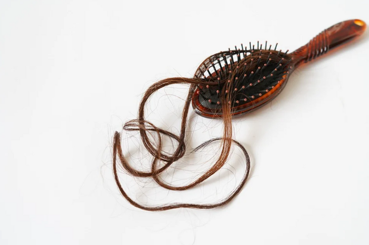«Прическа напоминает шапку»: почему не получается отрастить волосы нужной длины