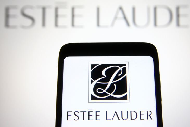 Estee Lauder и все бренды компании прекращают работу в России