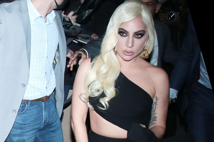 «Как были тупыми, так и остались»: Леди Гага оскорбила россиян во время концерта в Лас-Вегасе