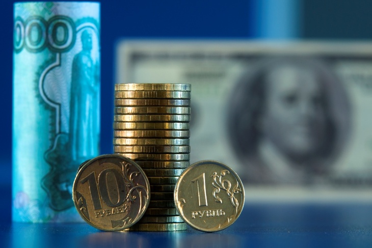 Есть время скинуть десятку: сколько еще не будет снижаться курс рубля