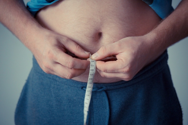 Жир уходит сам собой: эндокринолог Павлова рассказала о похудении при помощи весенних холодов