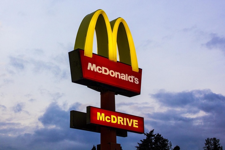 McDonald’s думает, как не уходить из России