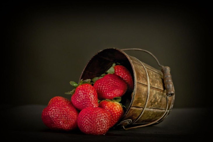 Мерим стаканами: сколько ягод можно съесть в день на самом деле