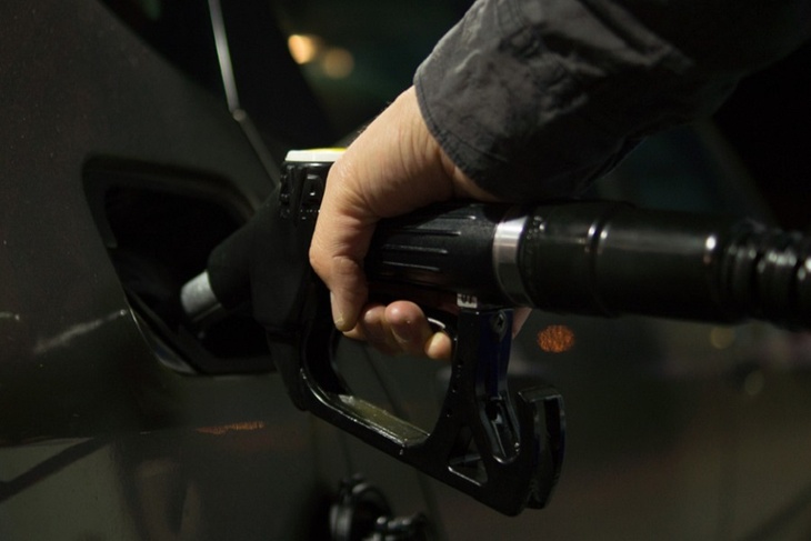 Эксперты рассказали, как изменится стоимость бензина в России осенью