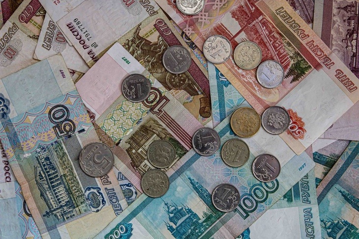 Экономист: россияне не будут массово забирать деньги с банковских вкладов