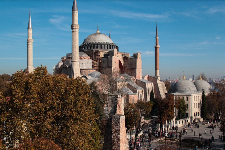 В России массово скупают новогодние туры в Турцию 